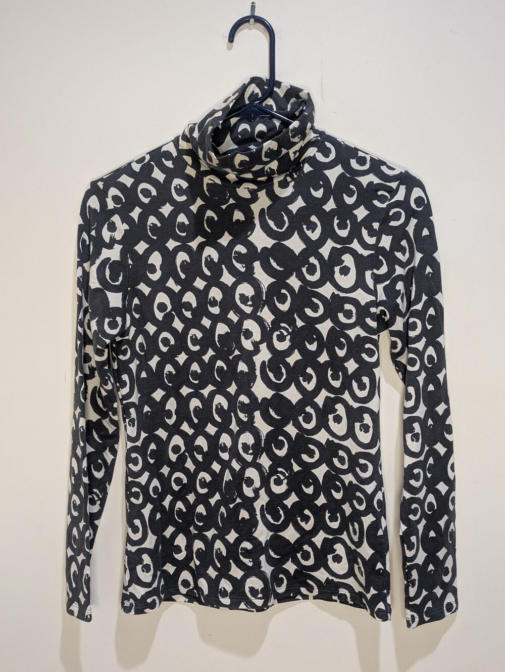 Marimekko x Uniqlo Heattech Women’s Black Swirls Thermal Roll Neck Top M